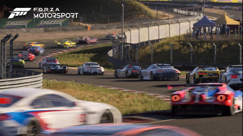 Découvrez un aperçu de la prochaine versionde ForzaMotorsport  Turn 10 Studiosa dévoilé les 17 premières minutes de la prochaine version deForzaMotorsport le 11 septembre 2023 (lien), offrant ainsi l’occasion de découvrir les premières courses et bien plus encore,notamment : - Un tour d'essais libre à Maple Valley au volant de la Chevrolet Corvette E-Ray 2024, suivi des deux derniers tours d'une course d'endurance à Hakone où vous découvrirez la Cadillac Racing V-Series.R n° 01 de 2023. - La BuildersCup Intro Seriesprésente quelques voitures de départ sélectionnées, notamment la Subaru STI S209 2019, la Honda Civic Type R 2018 et la Ford Mustang GT 2018. - Une course en grille complète sur le tout nouveau Grand OakRaceway avec la Honda Civic Type R 2018. ForzaMotorsport est actuellement disponible en précommande sur le Microsoft Store et Steam. Les joueurs qui préachètent l'édition Premium auront accès au jeu 5 jours avant sa sortie, et ce à partir du 5 octobre 2023. Le Lancement de ForzaMotorsportest prévu pour le 10 octobre et sera disponible dès le premier jour sur le PC Game Pass. Les nouveaux membres souhaitant rejoindre le PC Game Pass peuvent se rendre sur xbox.com/pcgamepass pour plus d’informations sur les modalités d'inscription. Pour en savoir plus sur ForzaMotorsport, la franchise Forza et toutes autres informations sur Xbox, restez à l'écoute sur Xbox Wire et Forza.net.