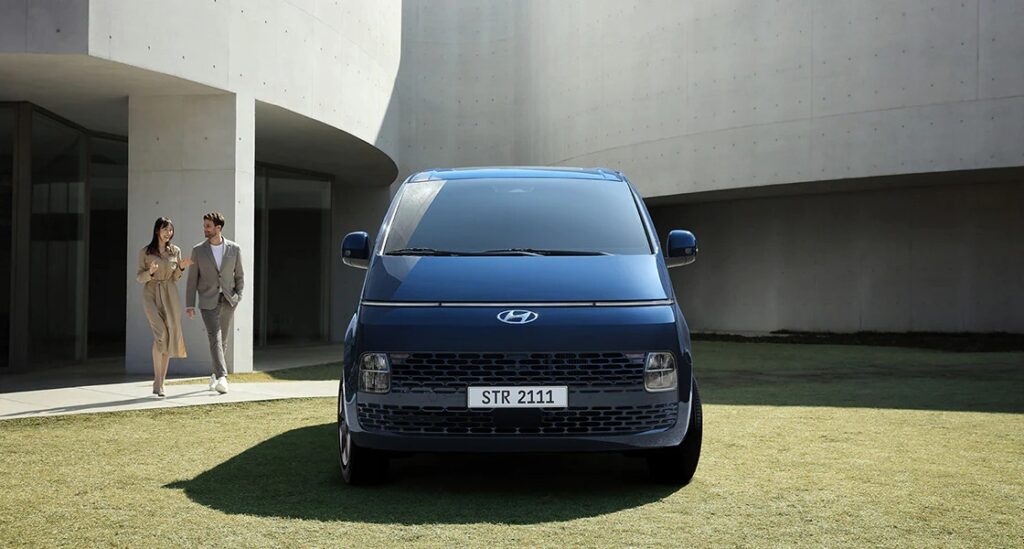 Hyundai Staria 9 places2.2 CRDI 4WD BVA